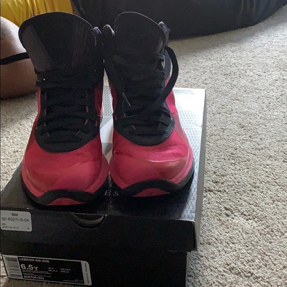 Lebron XIII - Picture 3 of 5